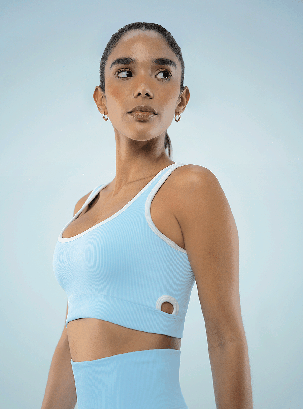 #Ropadeportivamujer #ShortRunning #BikerRunning #Topdeportivo #Accesoriosdeportivos #RopaGimnasio