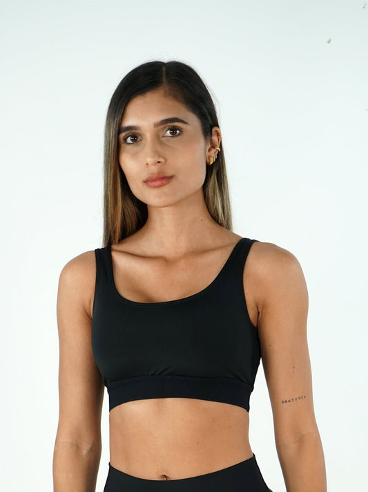 #Ropadeportivamujer #ShortRunning #BikerRunning #Topdeportivo #Accesoriosdeportivos #RopaGimnasio